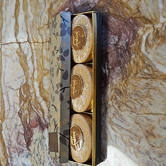 Vintage Faberge 3 pk bar soap - Picture 3 of 3